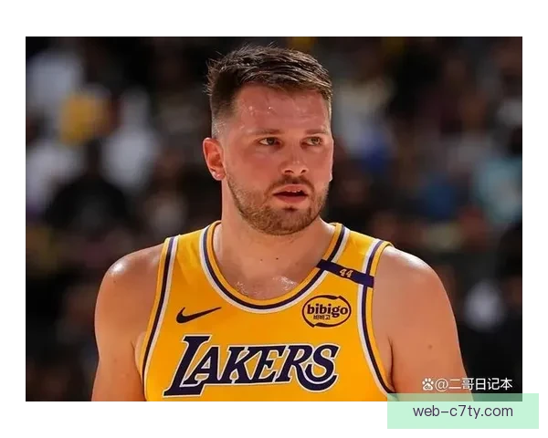 东契奇准三双湖人轻取国王之战 东契奇准三双湖人轻取国王之战