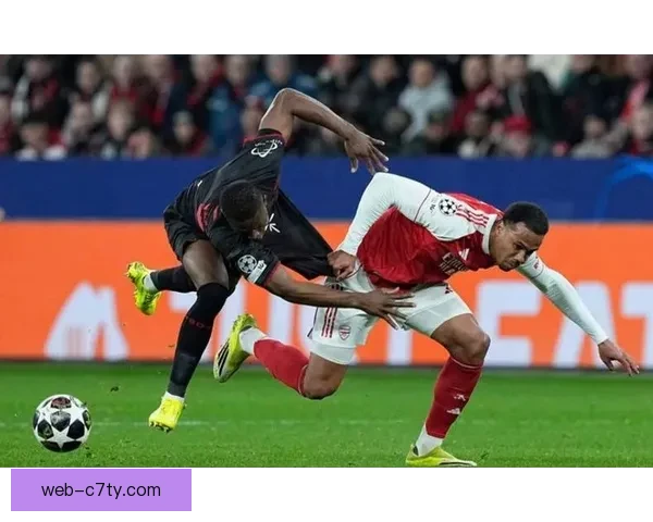 勒沃库森赛前恶搞阿尔特塔灯泡