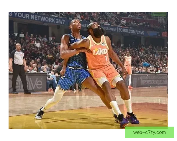 哈登半场22分米切尔追梦42分